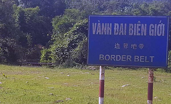 Khu vực vành đai biên giới xã Quảng Đức, huyện Hải Hà tồn tại nhiều điểm tập kết lợn thẩm lậu. Ảnh: Nguyễn Quý Khu vực vành đai biên giới xã Quảng Đức, huyện Hải Hà tồn tại nhiều điểm tập kết lợn thẩm lậu. Ảnh: Nguyễn Quý