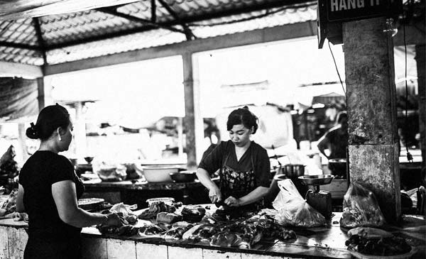 Một quầy bán thịt heo tại chợ Hà Nội, Việt Nam Một quầy bán thịt heo tại chợ Hà Nội, Việt Nam
